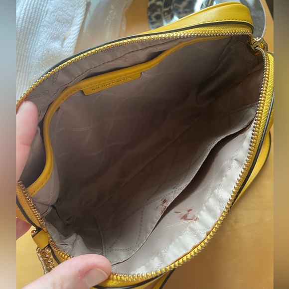 Michael Kors Crossbody in Yellow and White - Picture 9 of 17